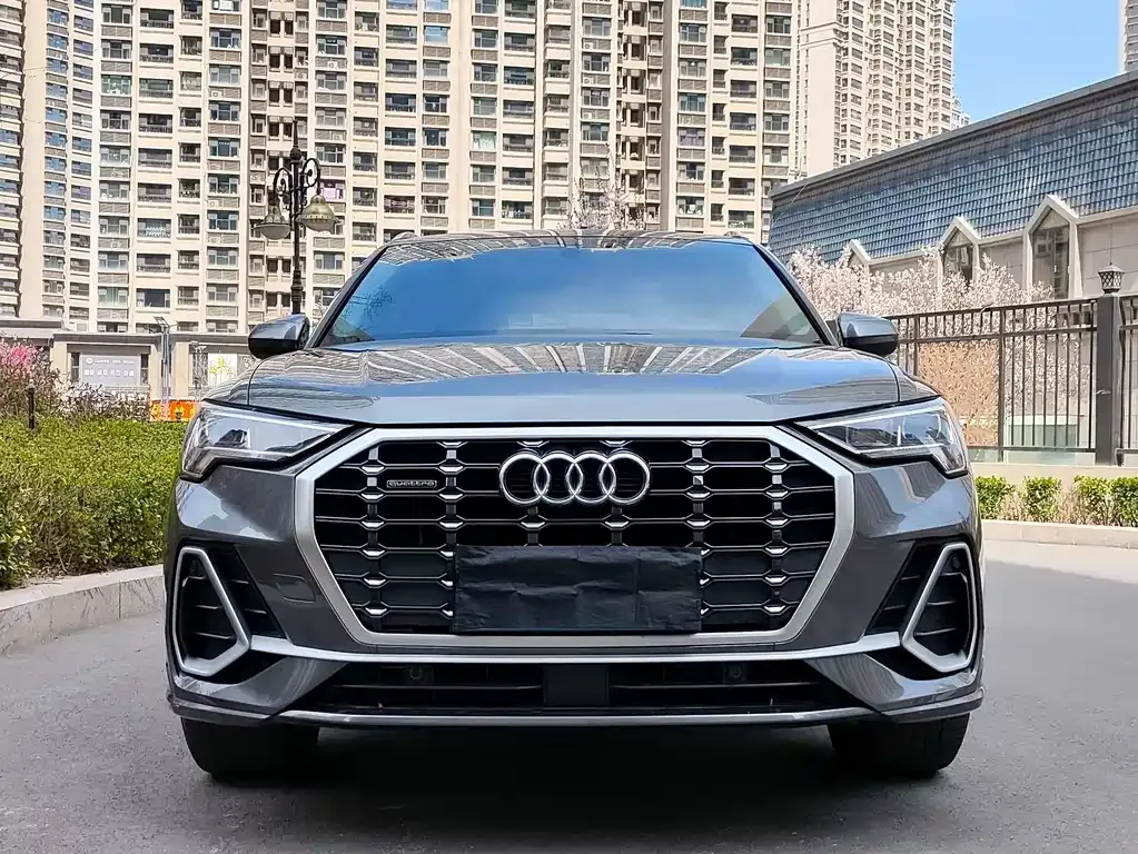Audi Q3 — фото 10