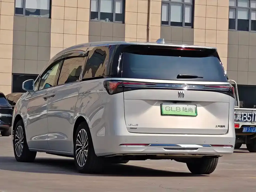 Buick GL8 Hybrid — фото 4