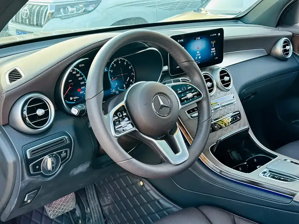 Mercedes-Benz GLC — фото 3