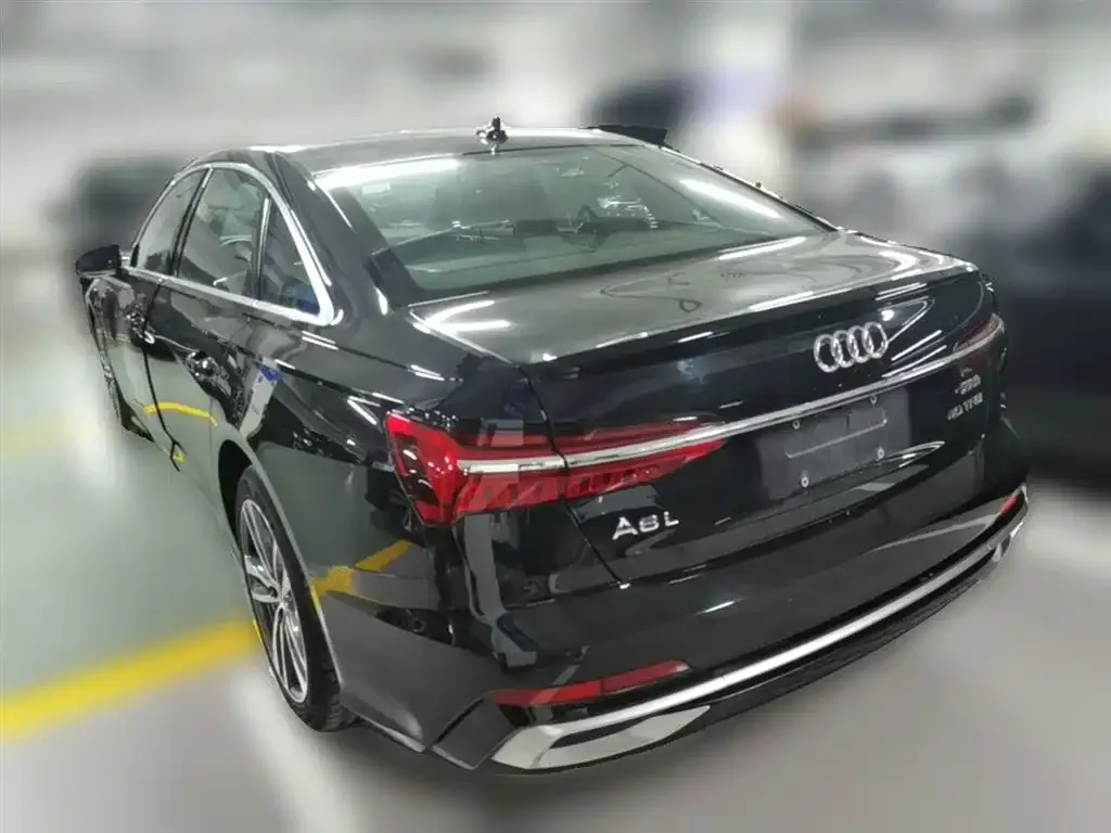 Audi A6L — фото 9