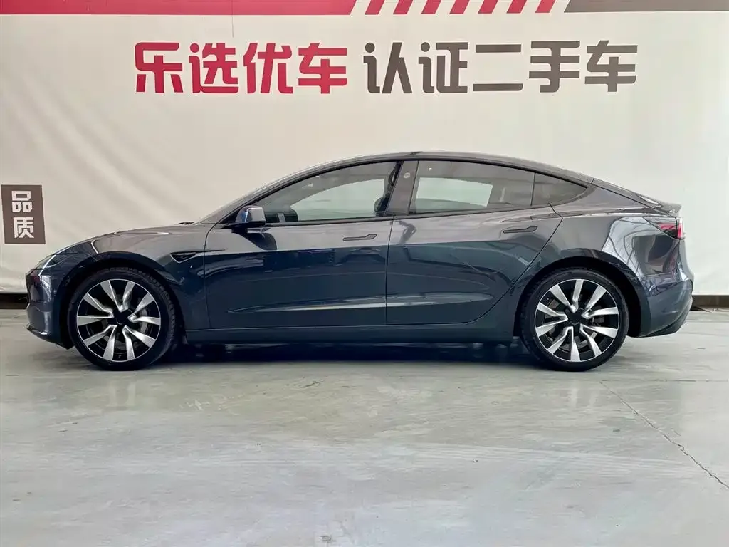 Tesla Model 3 — фото 3