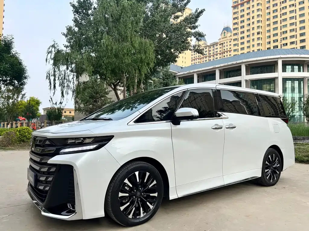 Toyota Vellfire — фото 9