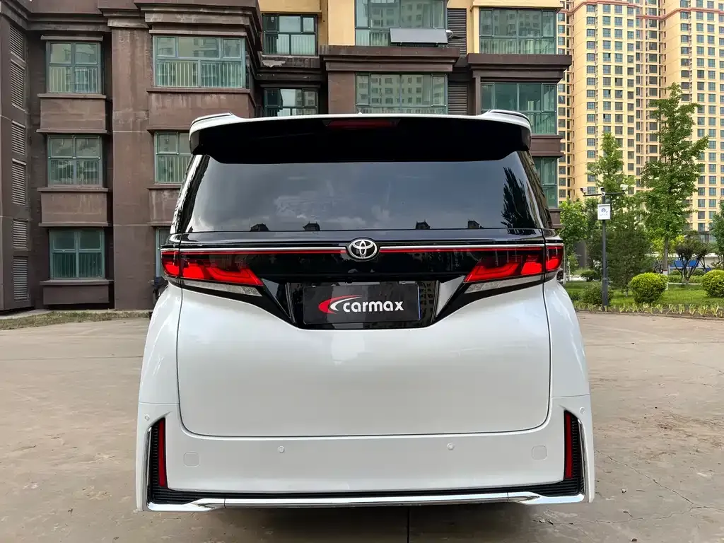 Toyota Vellfire — фото 6