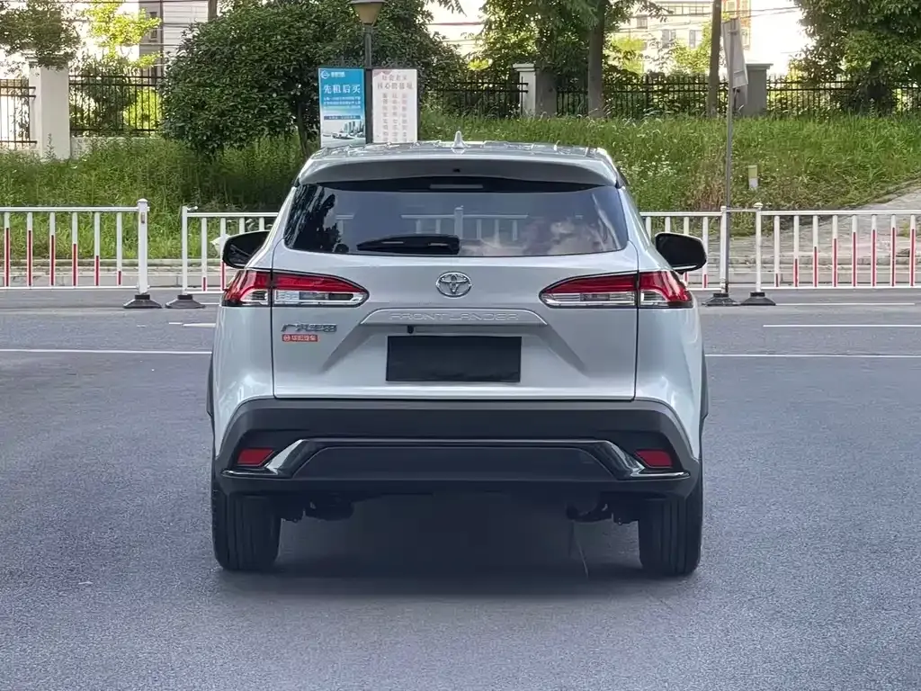 Toyota Frontlander 2024 из CN, фото 10