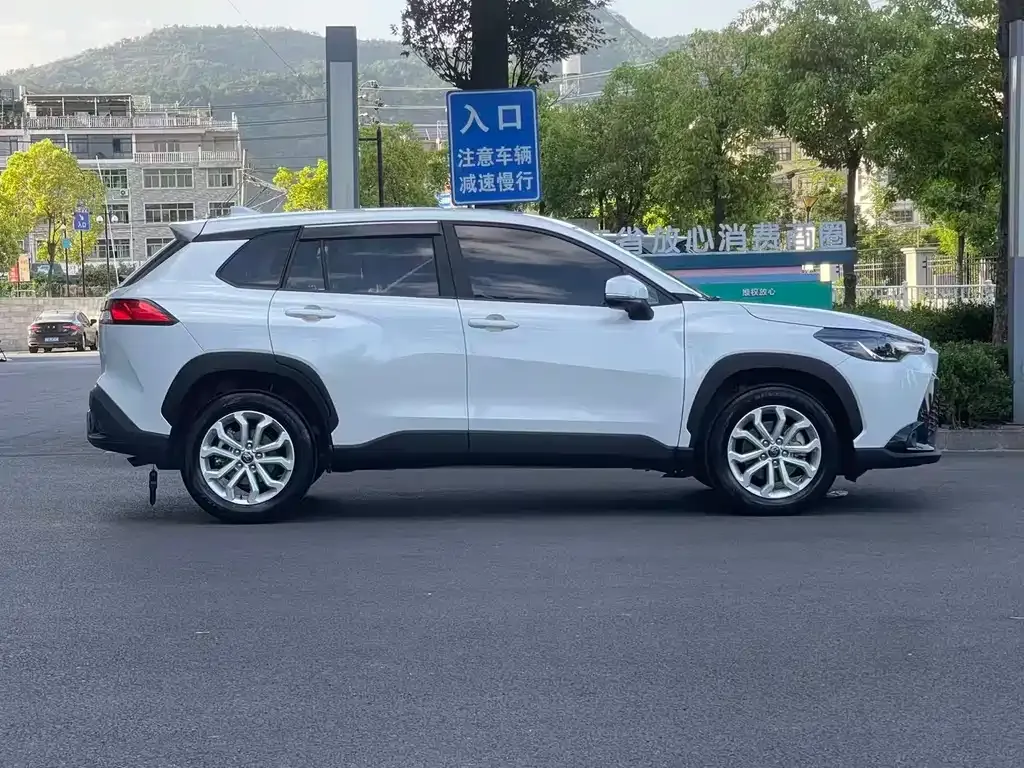 Toyota Frontlander 2024 из CN, фото 5