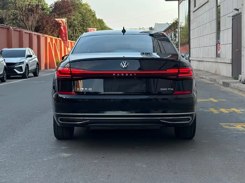 Volkswagen Passat — фото 9