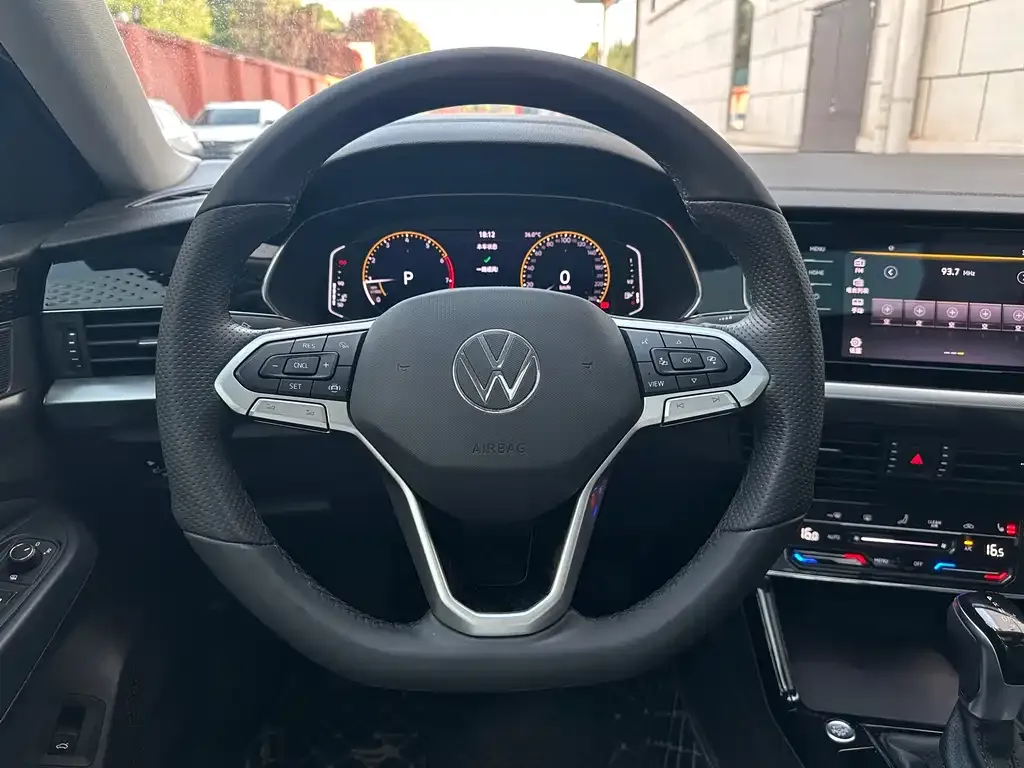 Volkswagen Passat — фото 2