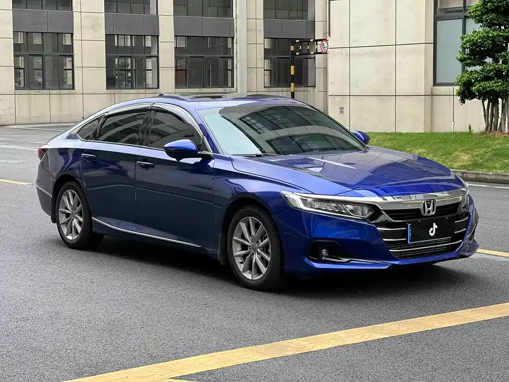 Honda Accord — фото 7