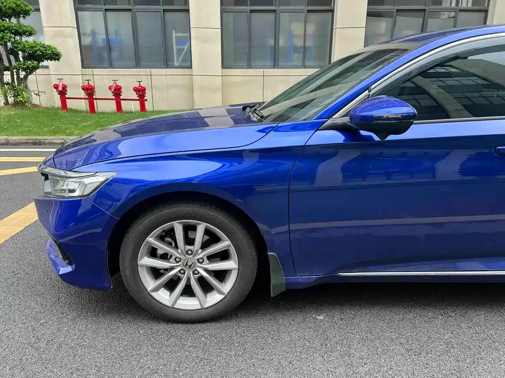 Honda Accord — фото 4