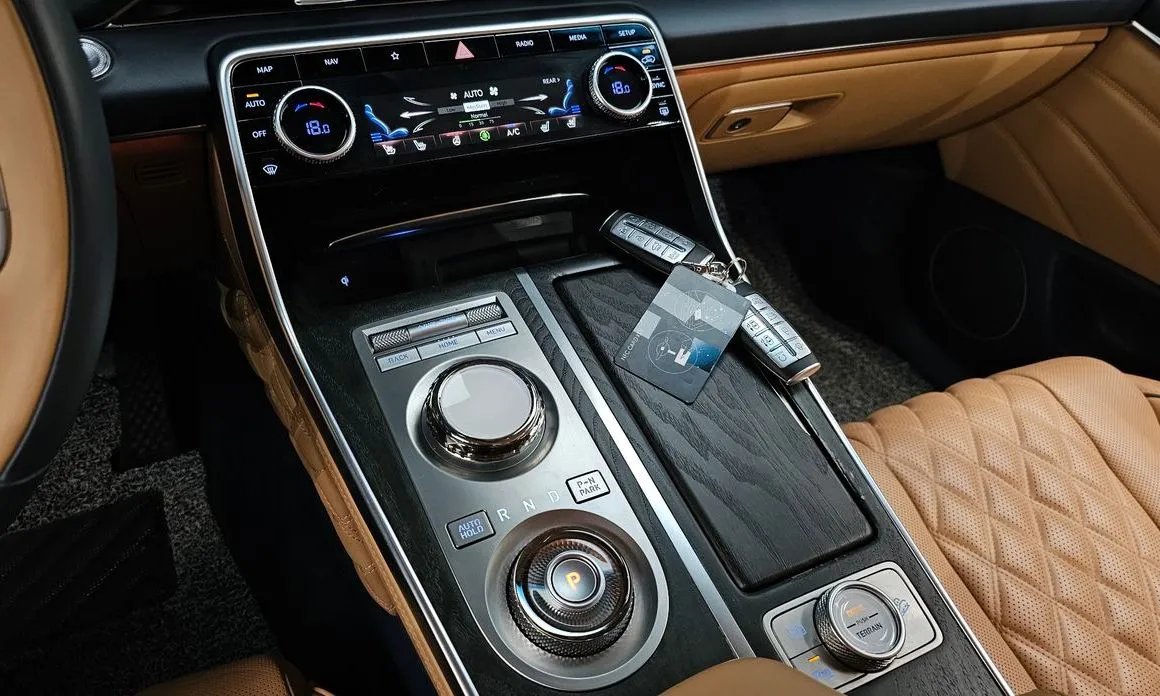Genesis GV80 — фото 10