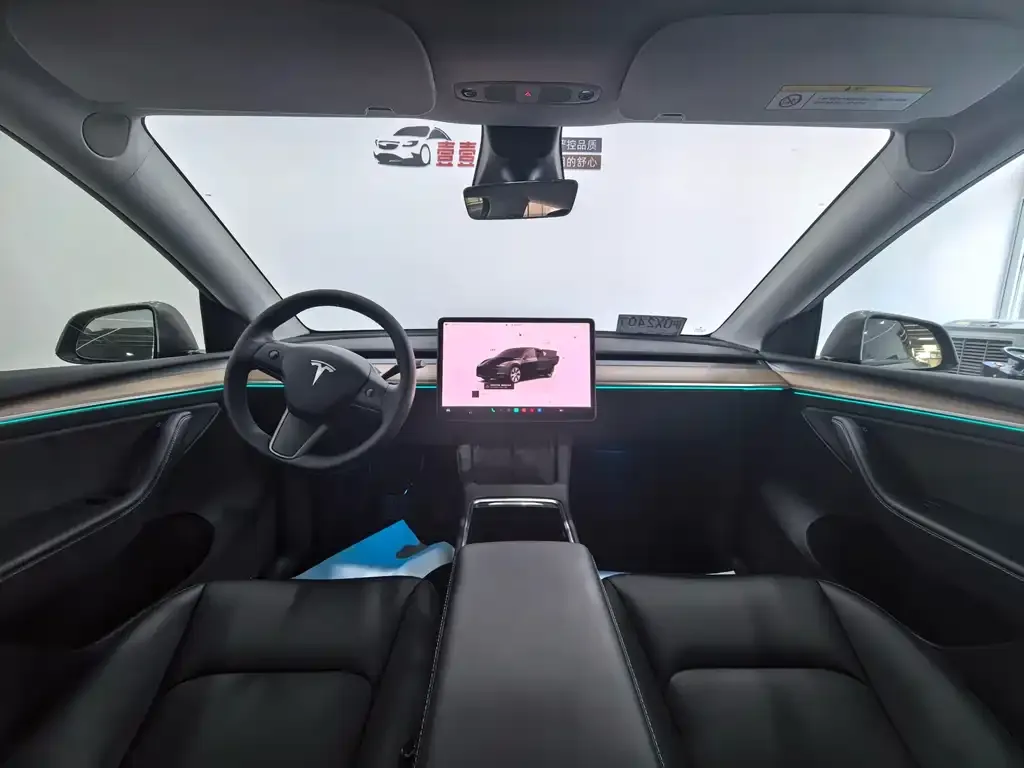 Tesla Model Y — фото 6