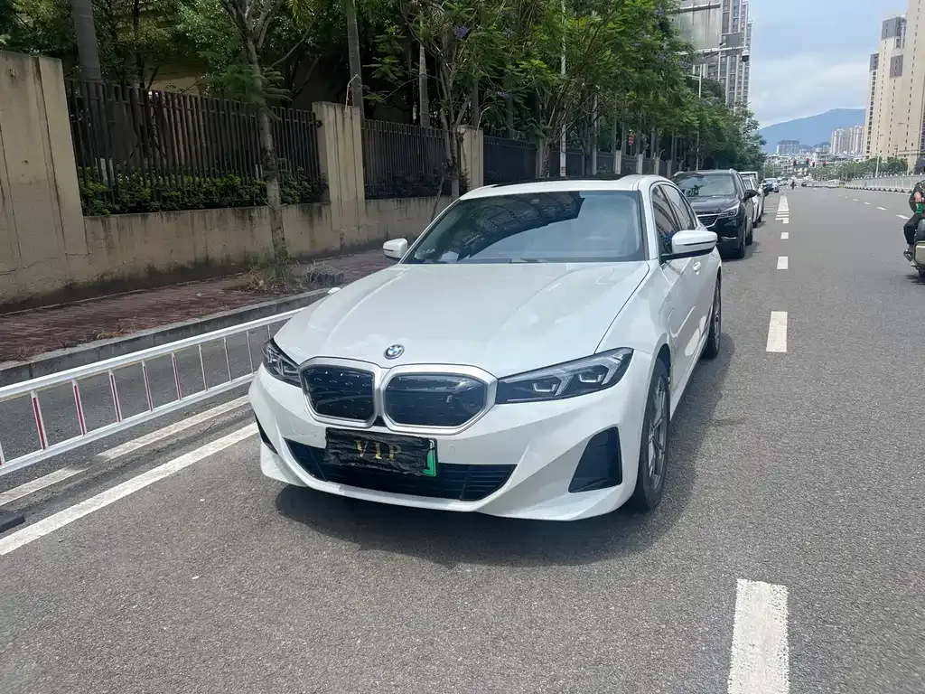 BMW i3 — фото 1
