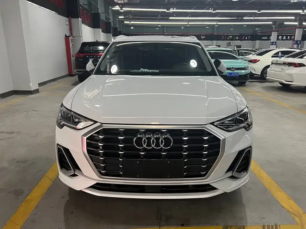 Audi Q3 — фото 8