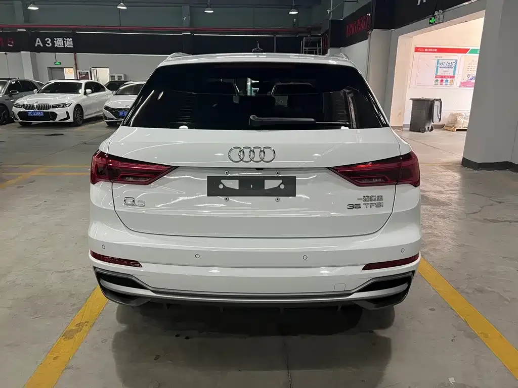 Audi Q3 — фото 10