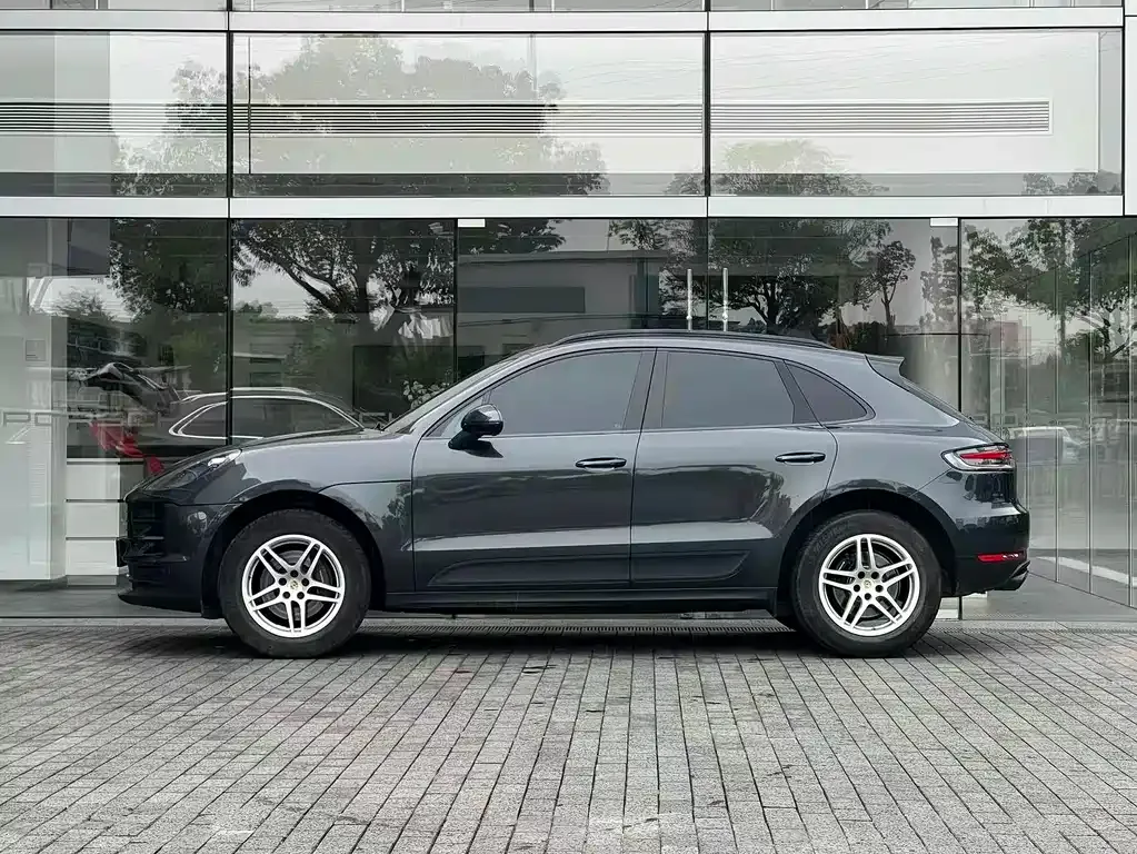Porsche Macan — фото 9