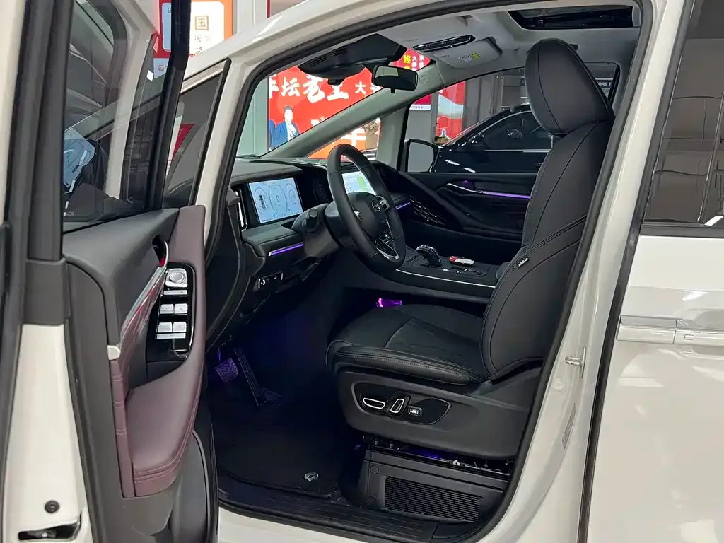 GAC Motor Trumpchi M8 — фото 2