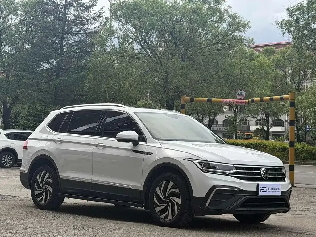 Volkswagen Tiguan L 2022 из CN, фото 10