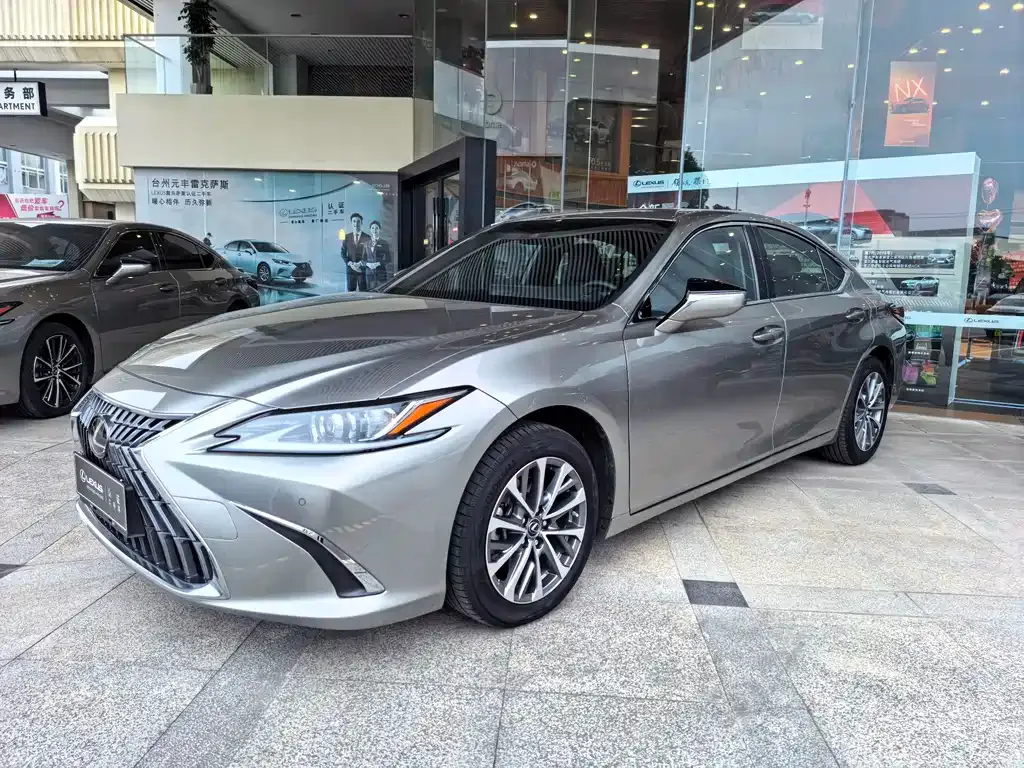 Lexus ES 2024 из CN, фото 1