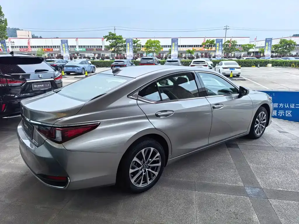 Lexus ES 2024 из CN, фото 8