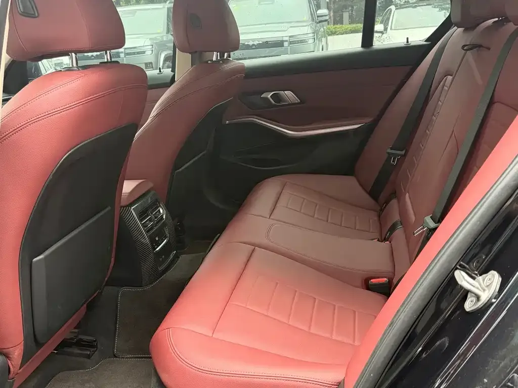 BMW 3 Series 2021 из CN, фото 10