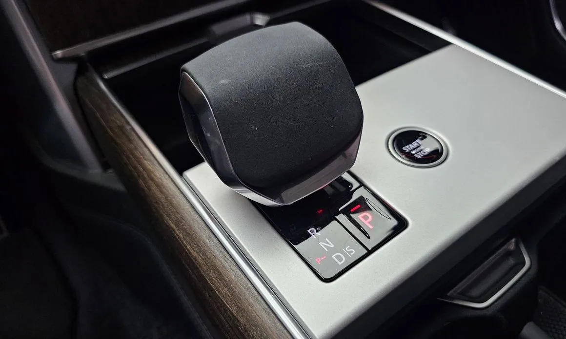 Land Rover Range Rover 2024 из KR, фото 6