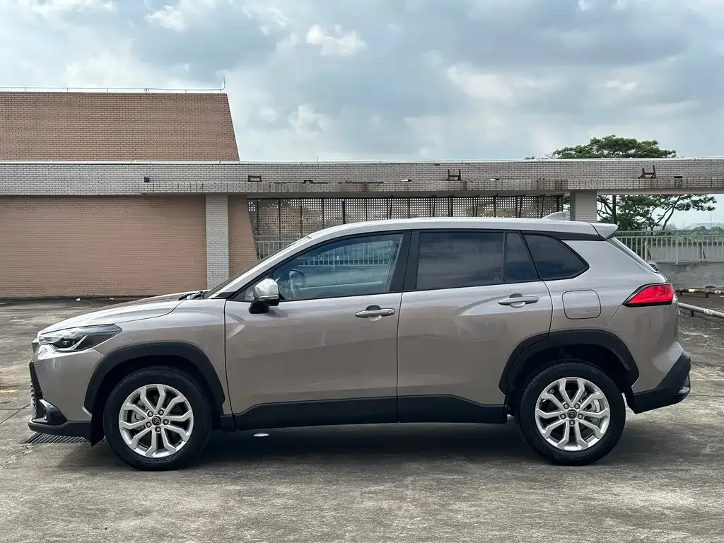 Toyota Frontlander 2024 из CN, фото 10