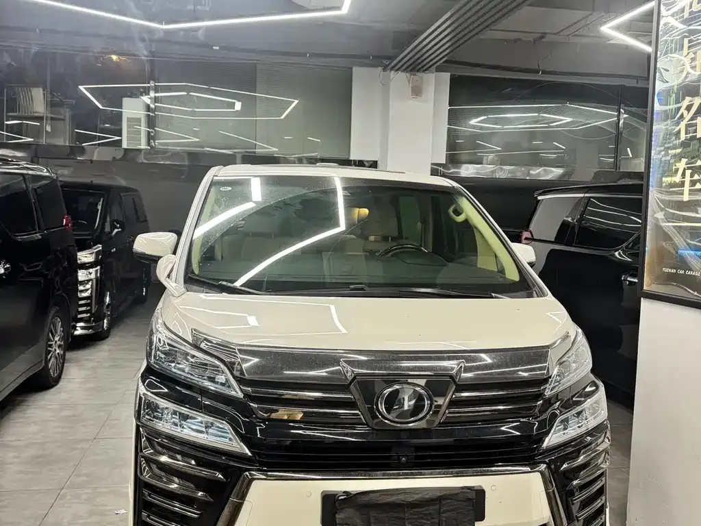 Toyota Vellfire — фото 4