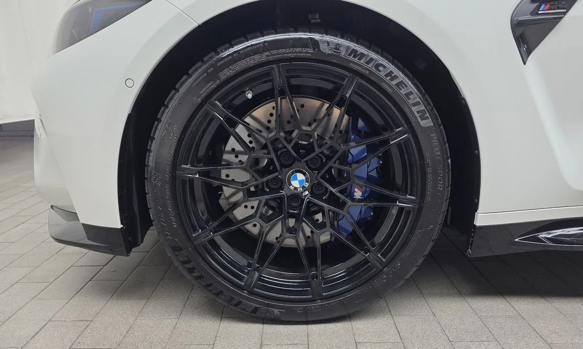 BMW M4 — фото 10