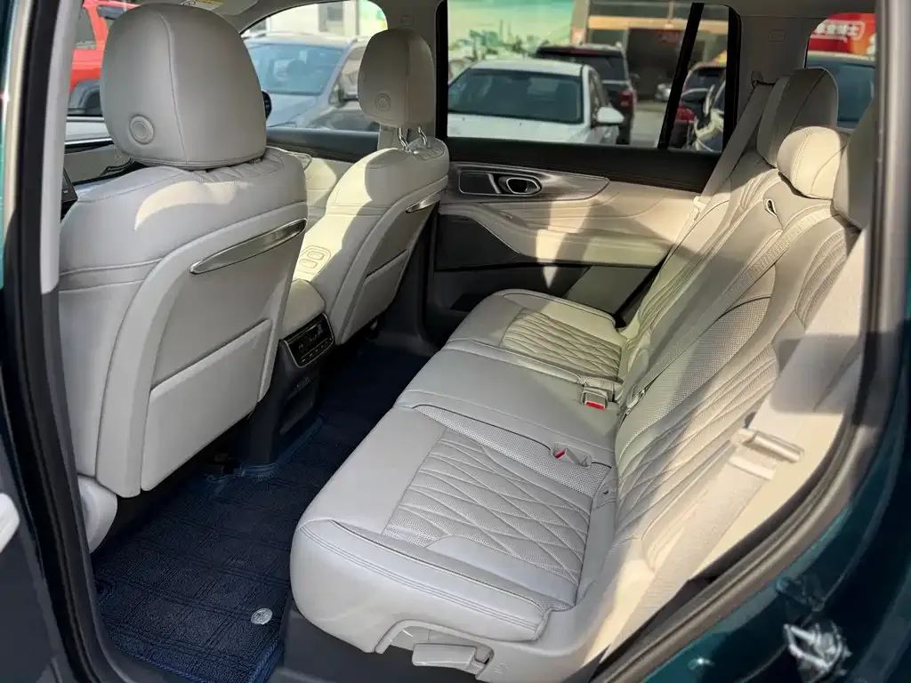 GAC Motor Trumpchi GS8 — фото 5