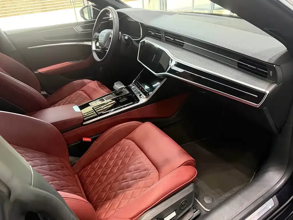 Audi A7L — фото 10