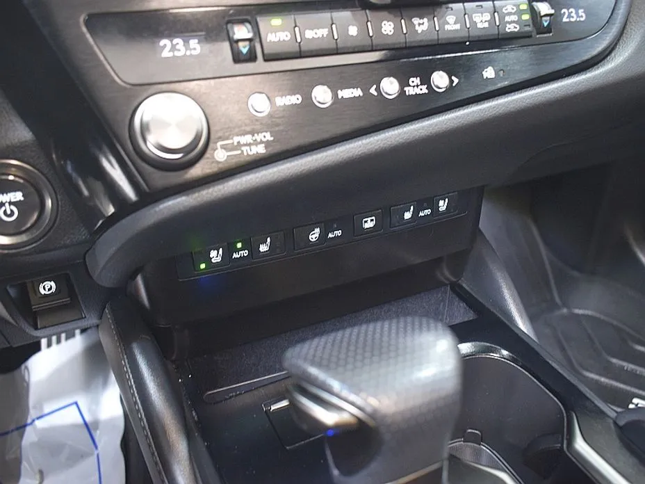 Lexus ES 2023 из KR, фото 4