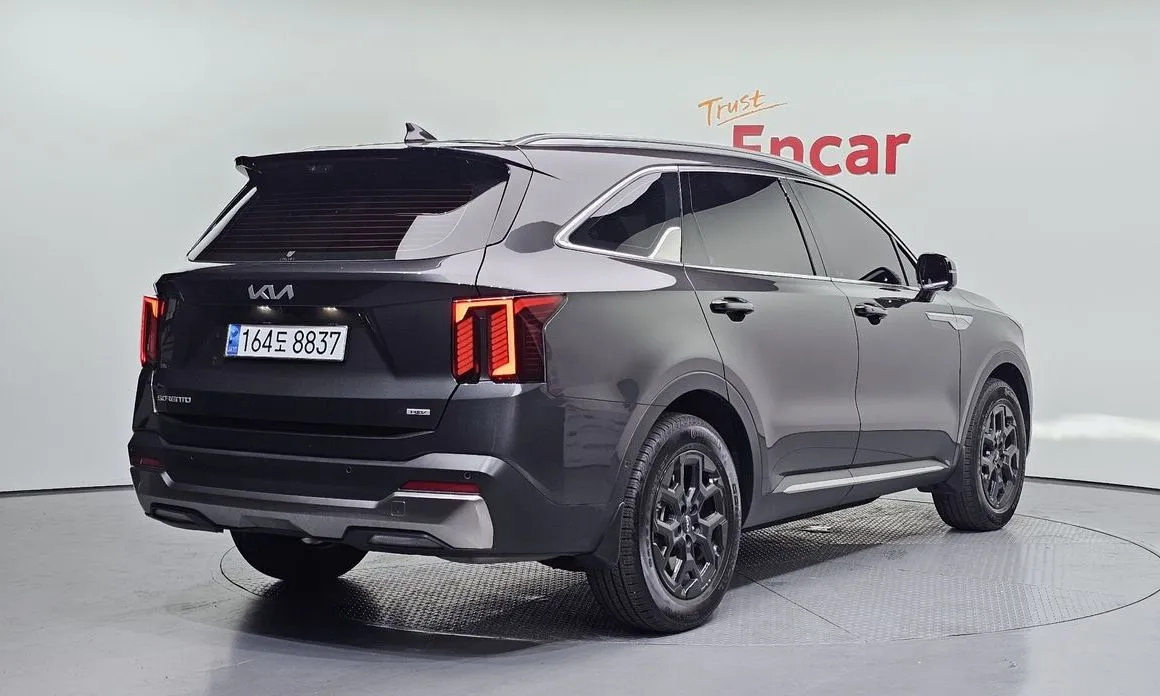 Kia Sorento — фото 5