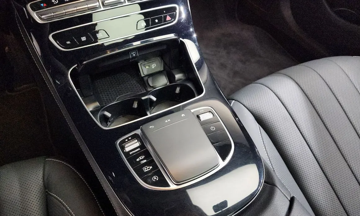 Mercedes-Benz E-Class 2023 из KR, фото 8