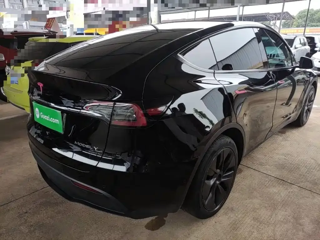 Tesla Model Y — фото 7