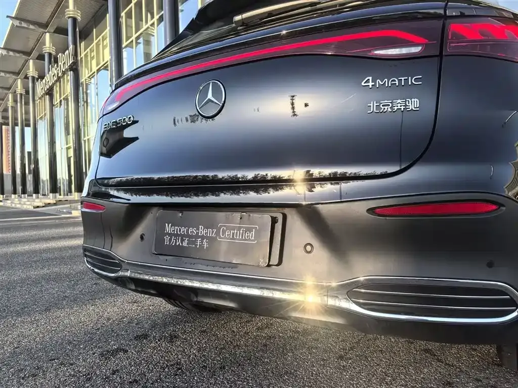 Mercedes-Benz EQE SUV — фото 2