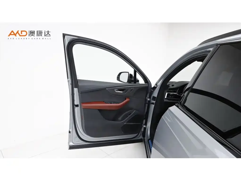 Audi SQ7 2024 из CN, фото 10