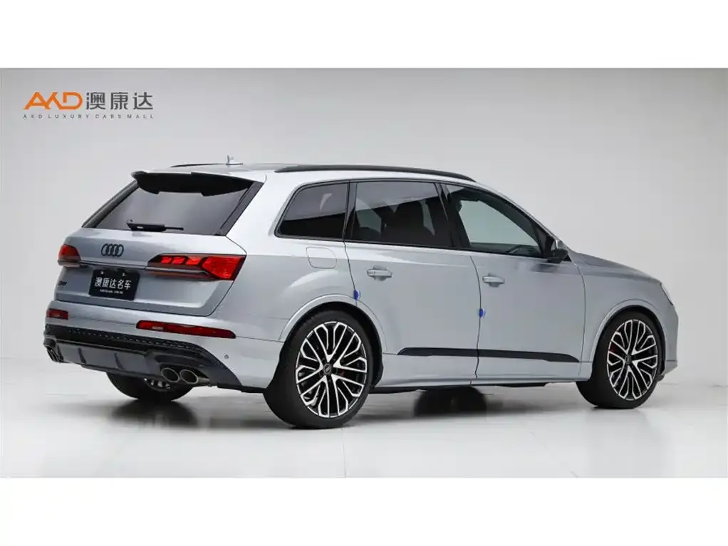 Audi SQ7 2024 из CN, фото 4