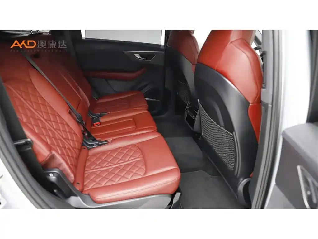 Audi SQ7 2024 из CN, фото 5