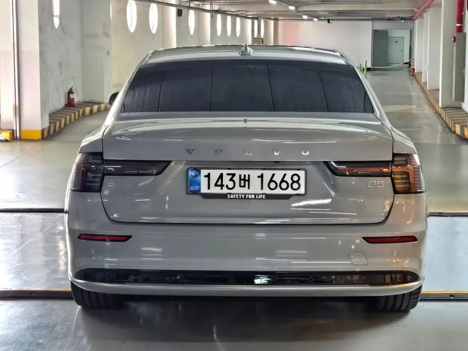 Volvo S90 2026 из KR, фото 3