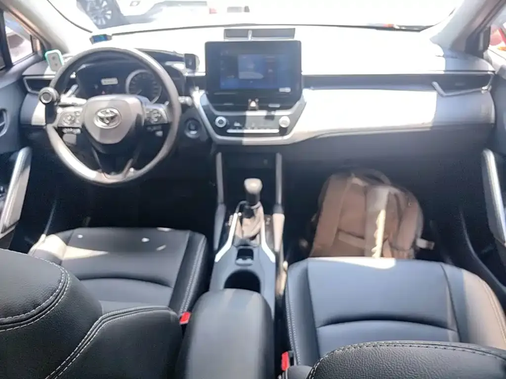 Toyota Corolla Cross — фото 9