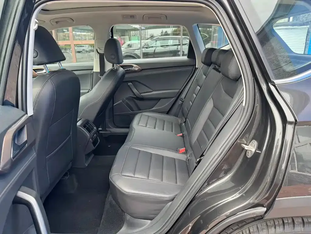 Volkswagen Tharu 2022 из CN, фото 9