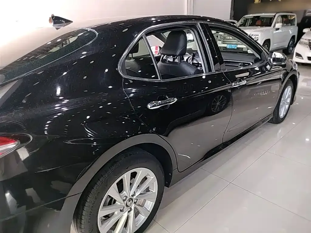 Toyota Camry 2022 из CN, фото 4