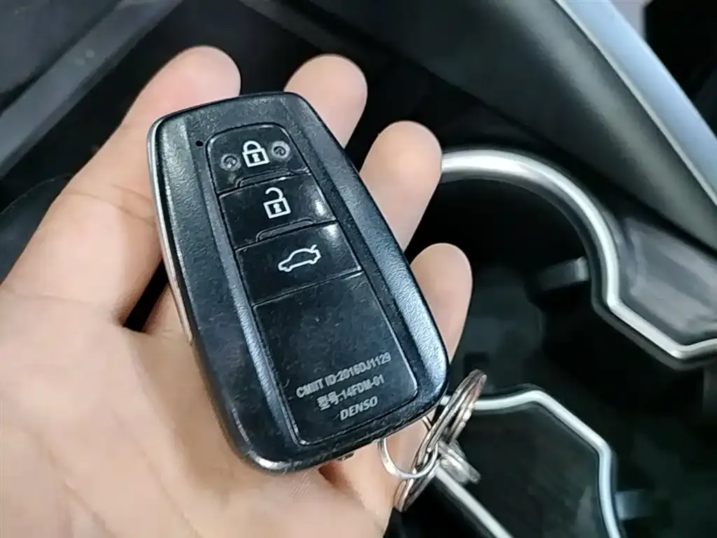Toyota Camry 2022 из CN, фото 9