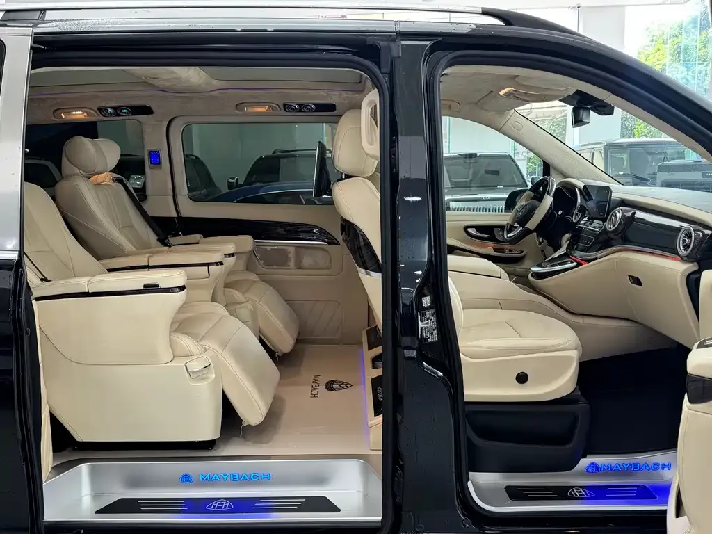 Mercedes-Benz V-Class 2021 из CN, фото 2