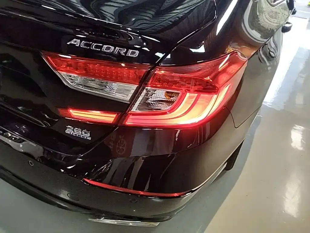 Honda Accord — фото 3