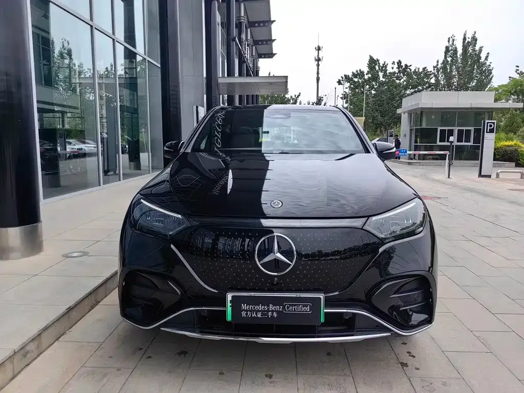 Mercedes-Benz EQE SUV — фото 10