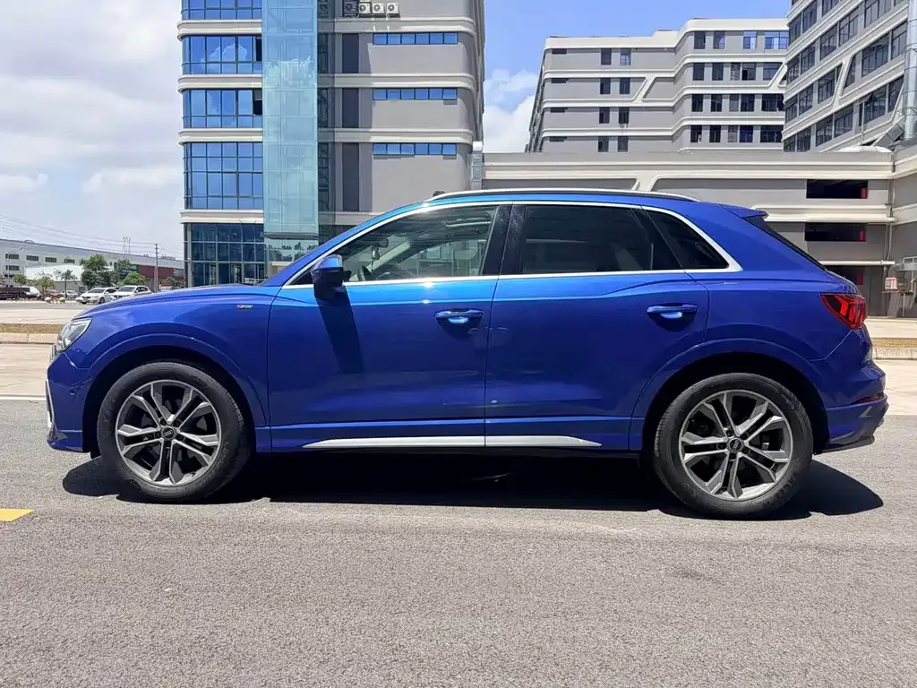Audi Q3 — фото 7