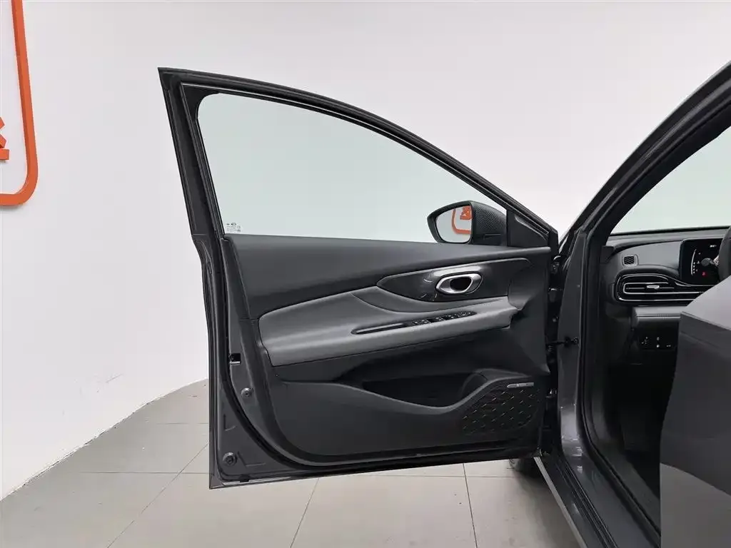 GAC Motor Shadow Leopard — фото 5