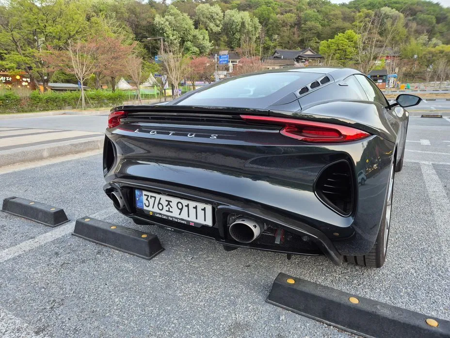 Lotus Emira 2024 из KR, фото 10