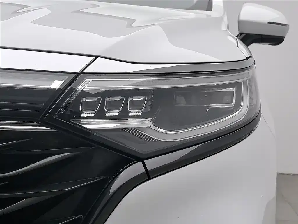Roewe iMAX8 — фото 10